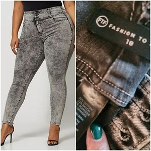 FTF high-waisted black stonewashed jeans